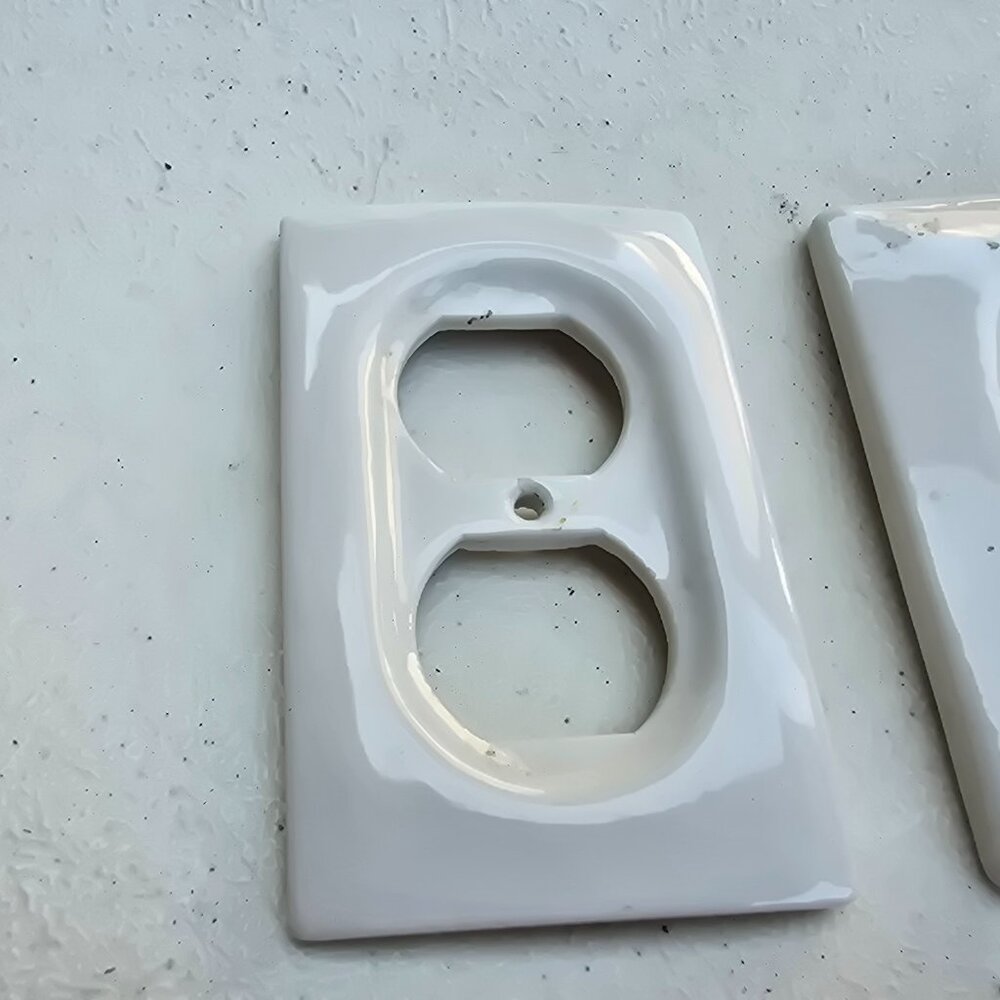 Vintage White Porcelain Electrical Outlet Switch Cover Plates - Picture 2 of 10